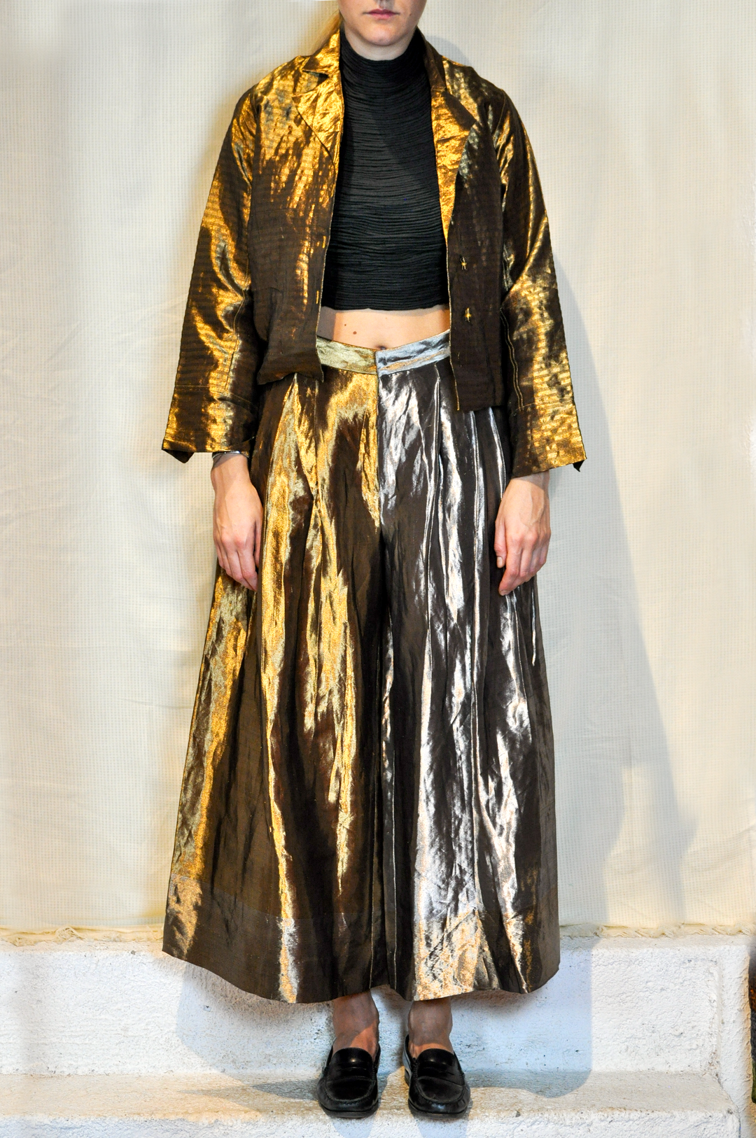 Metallic Cropped Jacket - Gold