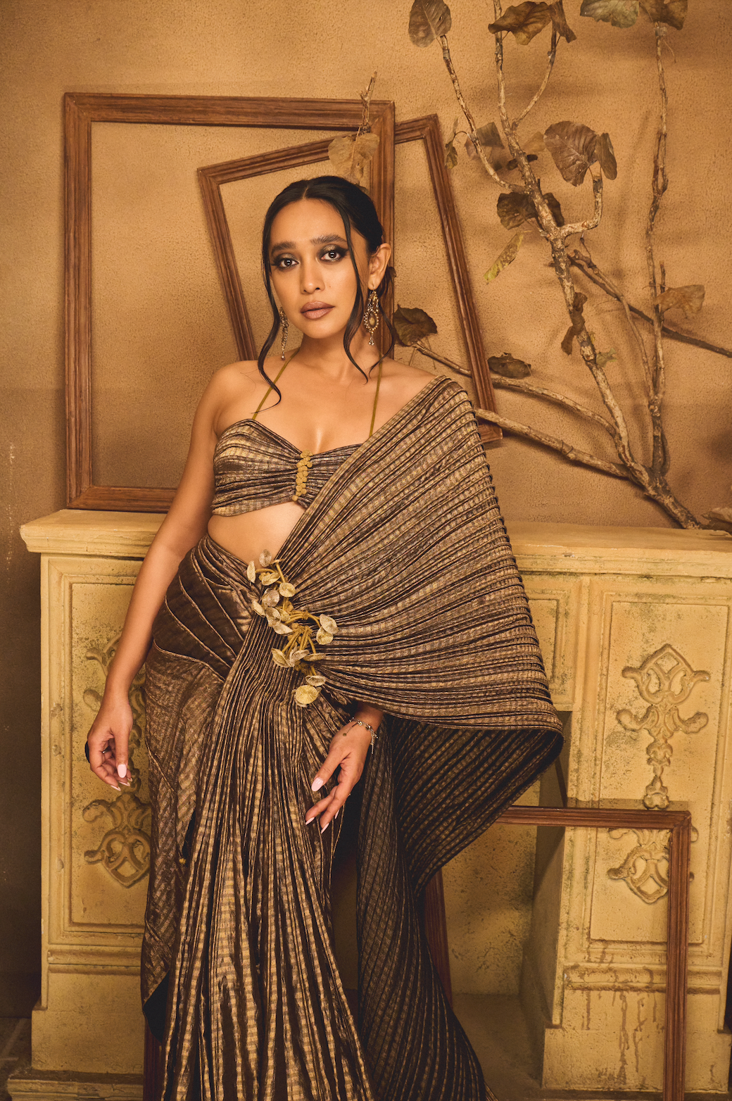 ANTIQUE GOLD DRAPED SAREE & BRALETTE